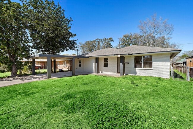 Photo - 3121 Chimira Ln