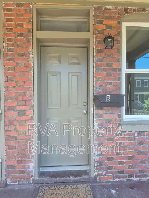 Photo - 600 N 32nd St Unit B