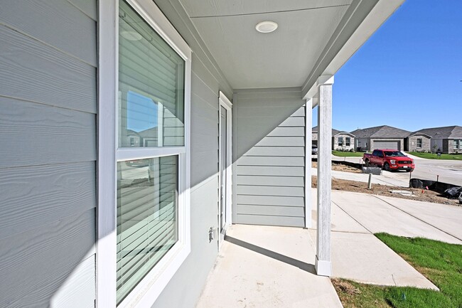 Photo - 1808 Stonechat