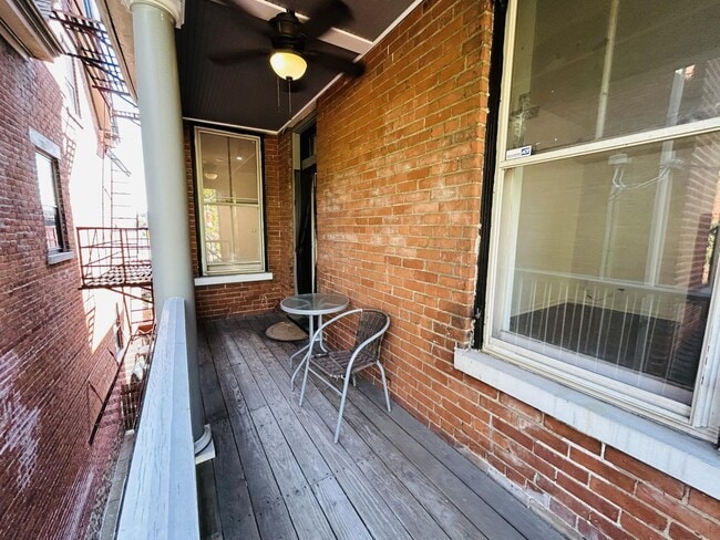 243 W 8th St Unit 2