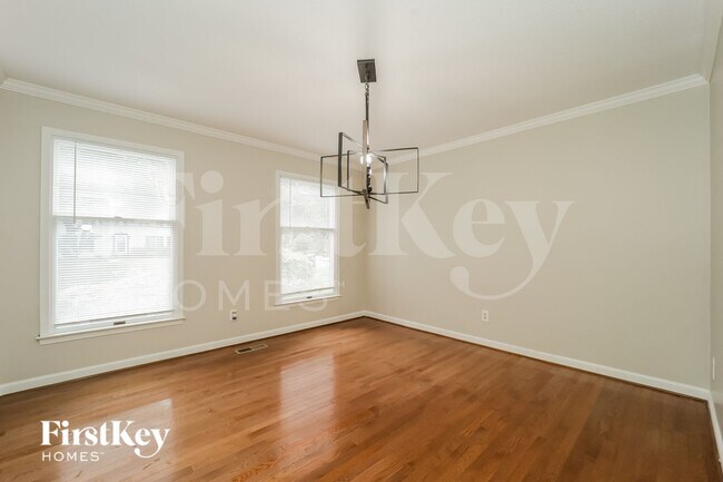 Photo - 1303 Wakefield Pl
