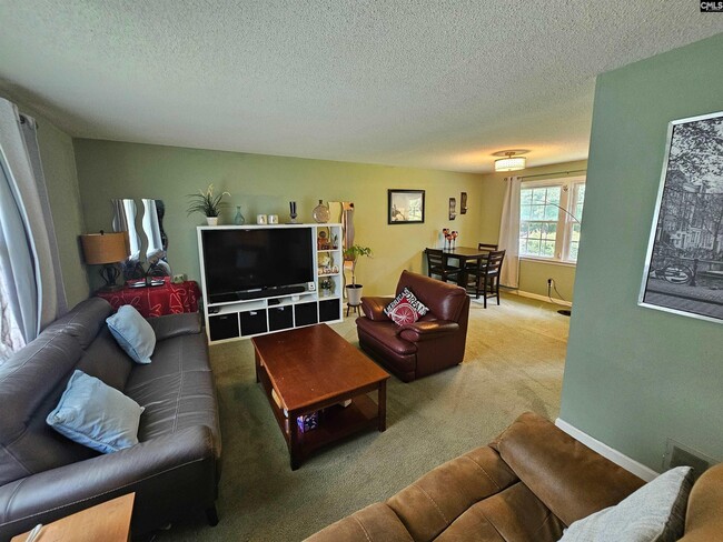 Photo - 625 Challedon Dr