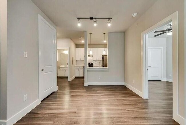 Photo - 4060 N Belt Line Rd Unidad b1