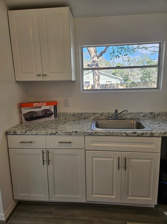 Photo - 3710 E Flora St