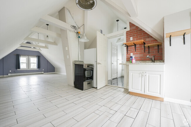 Building Photo - 134 Gorham Ave Unit 3 Rental