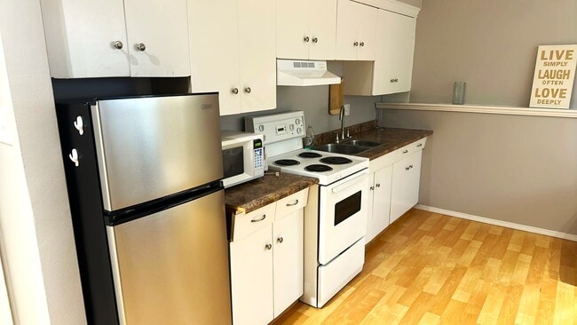 Photo - 8304 107 St NW Unit NUEVE