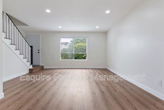 700 E Gonzales Rd Unit A
