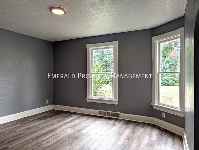Photo - 964 N Court St