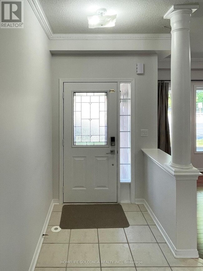 Photo - 847 Bur Oak Ave