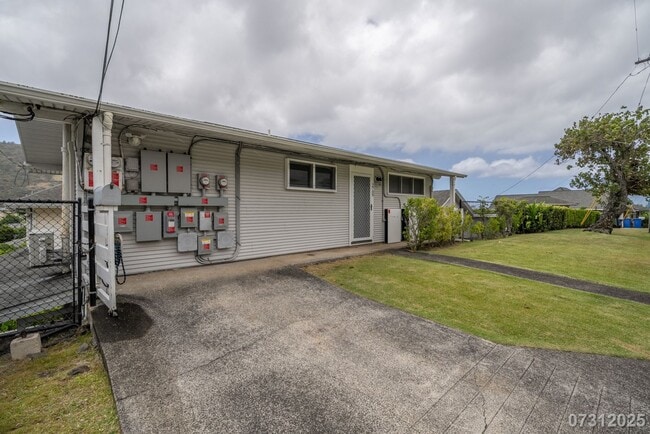 Building Photo - 3Bd 2Ba 1Pkg SFH in Manoa -$5000 Must See!!! Rental
