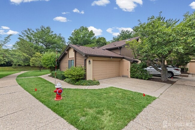 130 Sayre Dr Unit 130