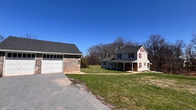 Photo - $1,600 Farmhouse Palmyra 4 bedroom 1.5 bath