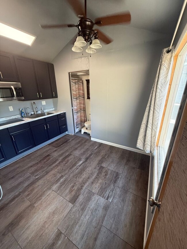 Photo - Cute Studio Apartment w/in walking distanc...