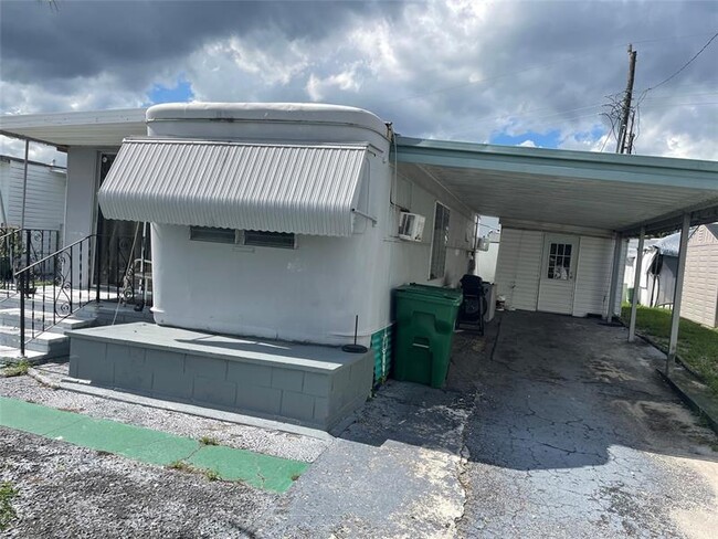 Building Photo - 8633 SW 15th Ct Rental