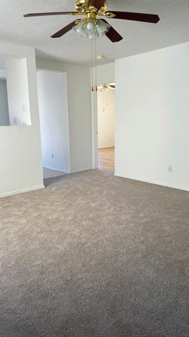 Photo - 9623 Gemstone Rd SW