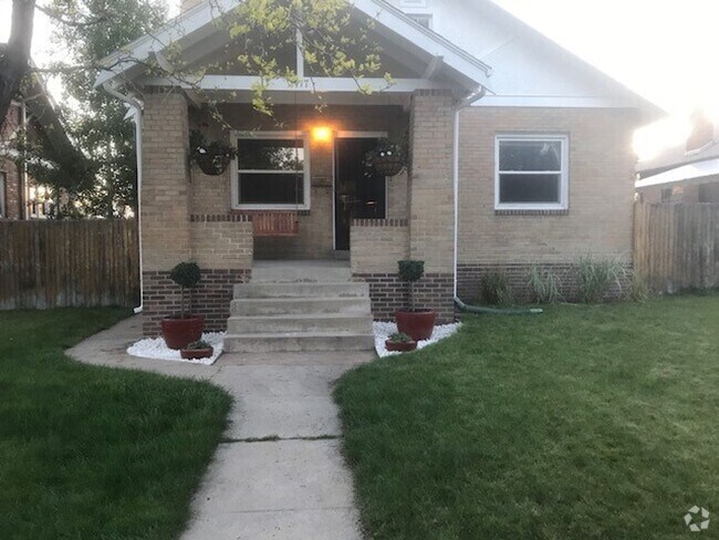 Building Photo - Large Backyard North of City Park in Denver Rental