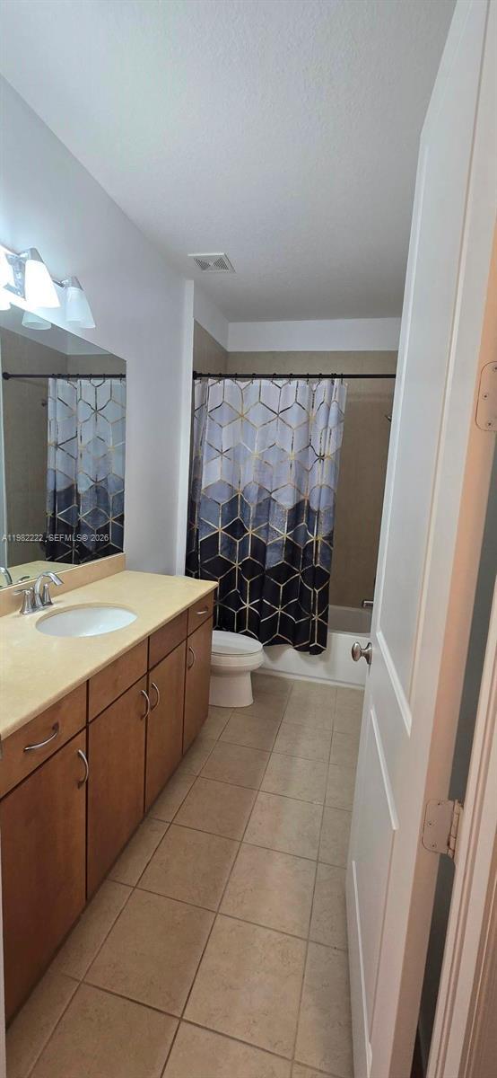 Photo - 106 Riverwalk Cir E