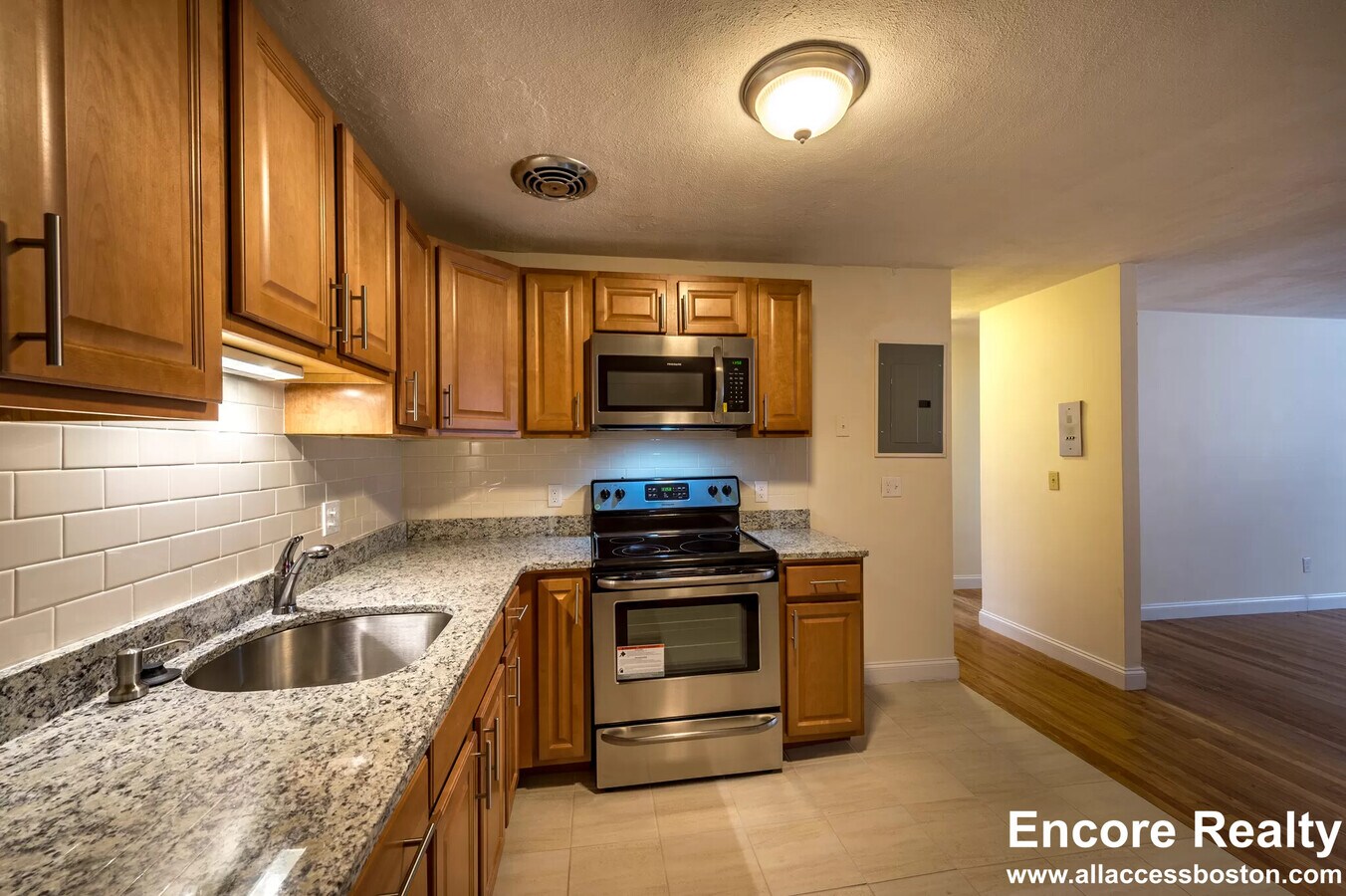 Photo - 230 Babcock St Unit 3G