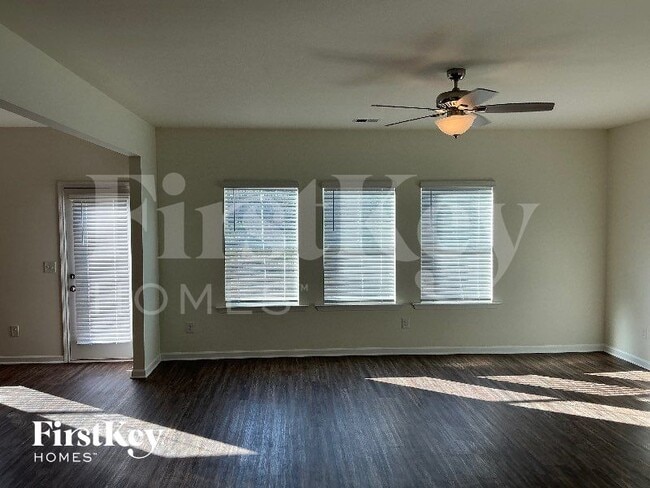 Photo - 4864 Mae Beth Cir