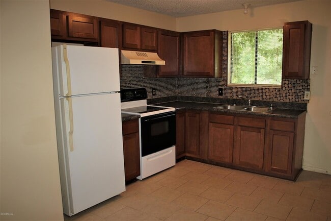 Photo - 5147 Westchase Ct