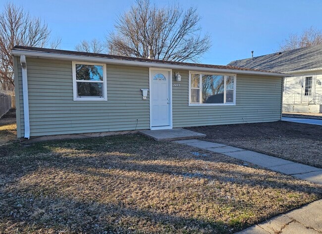 Photo - 2407 W 7th St