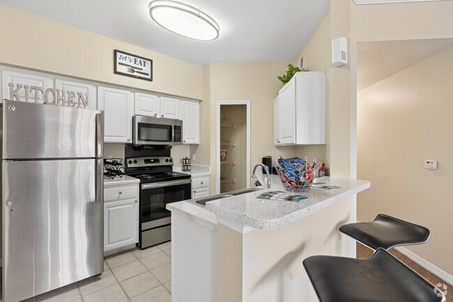 Westchase 2BR, 2BA - 1,037SF - Kitchen