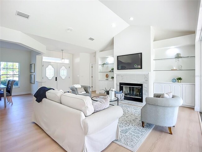 2960 Sandringham Pl