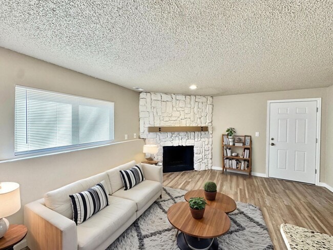 Photo - Newly Renovated 2 Bedroom/1 Bath! Option of TWO MONTHS FREE RENT! Unidad D