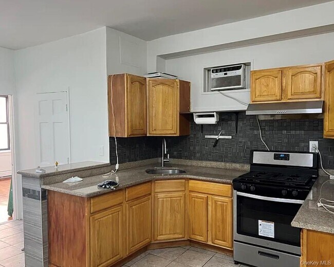 Photo - 107-13 Northern Blvd Unit 2
