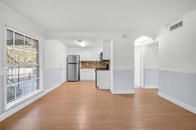 Photo - 3245 Virginia St Unit 1