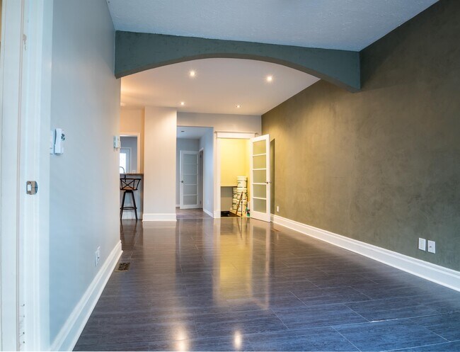 Photo - 665 Rathgar Ave