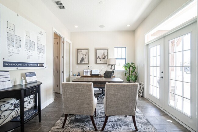 Photo - 3/2.5 Beautiful Model Townhome with Screened Courtyard & 2 Car Garage