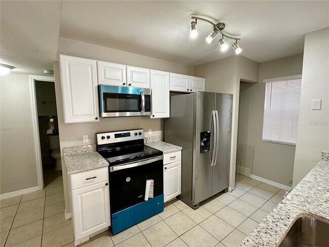 Photo - 696 Youngstown Pkwy Unit 319