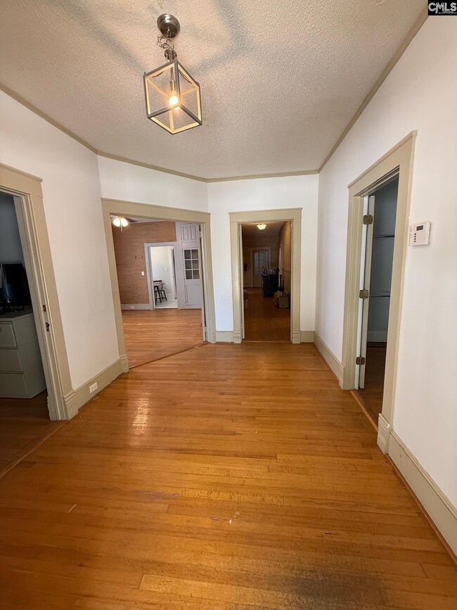 Photo - 1829 Marion St