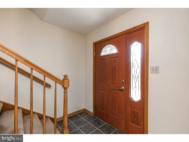 202 Nelis Ct