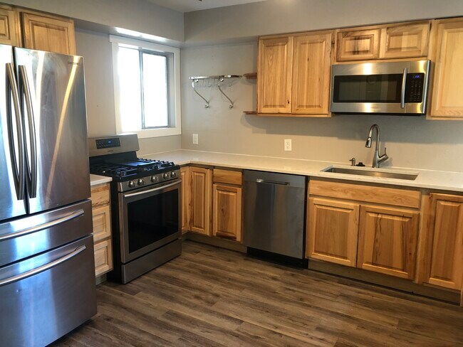 Photo - 1007 NW Bryant St