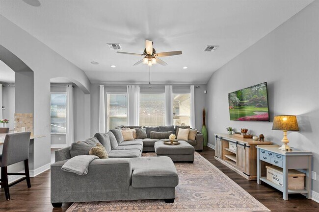 Photo - 112 Coral Bean Way