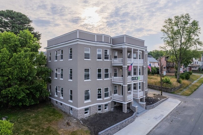 1513 Vine Street