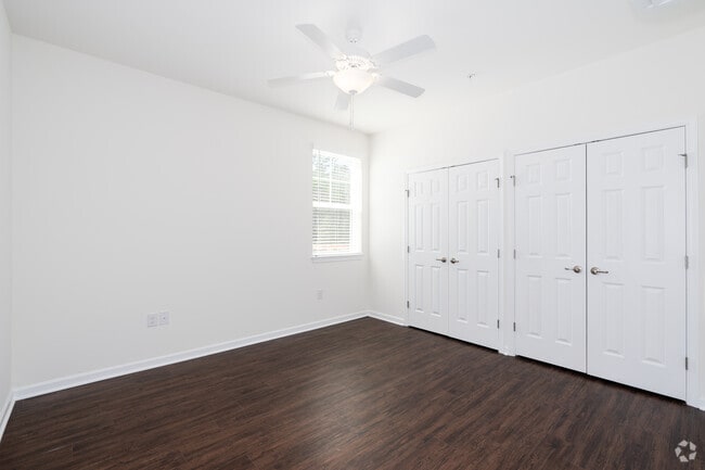 1BR/1BA - 804SF - Bedroom