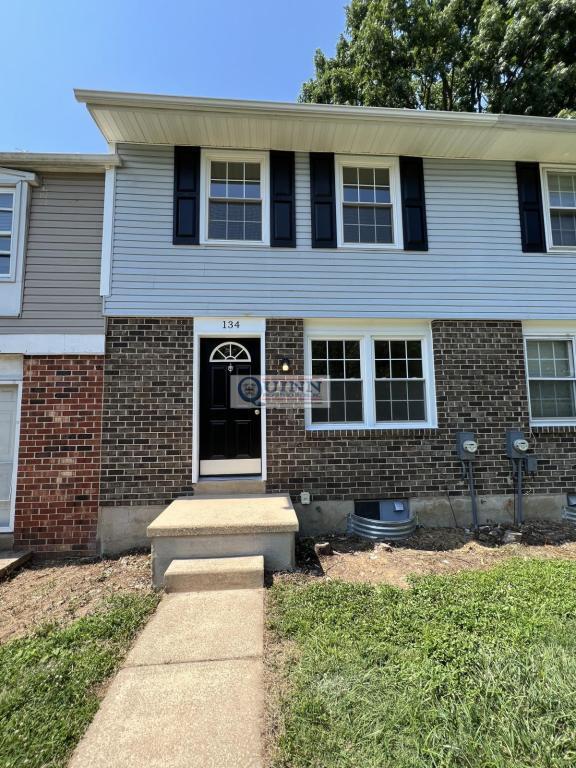 Building Photo - 134 E Village Rd Rental