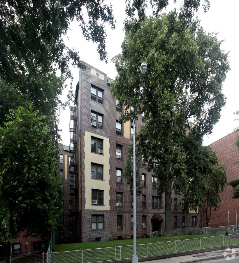 83-26 Lefferts Blvd - 83-26 Lefferts Blvd