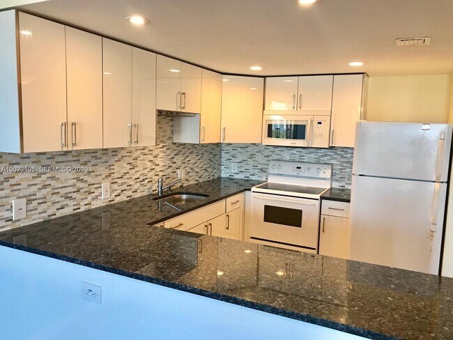 Photo - 13155 Ixora Ct Unit 907
