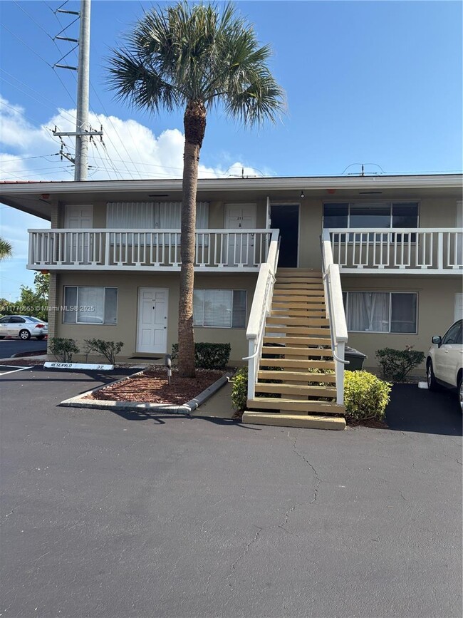 Building Photo - 401 U.S. Hwy 1 Unit 202 Rental