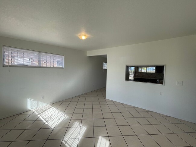 2621 S Lands End Rd