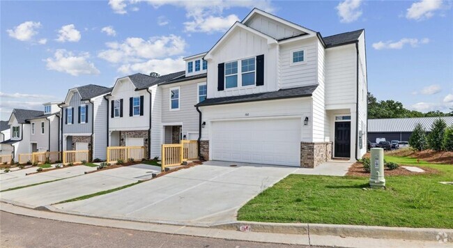 Building Photo - 102 Fairlie Pkwy Rental