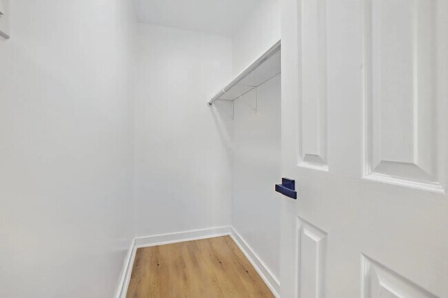 4705 Pease St Unit B Room 1