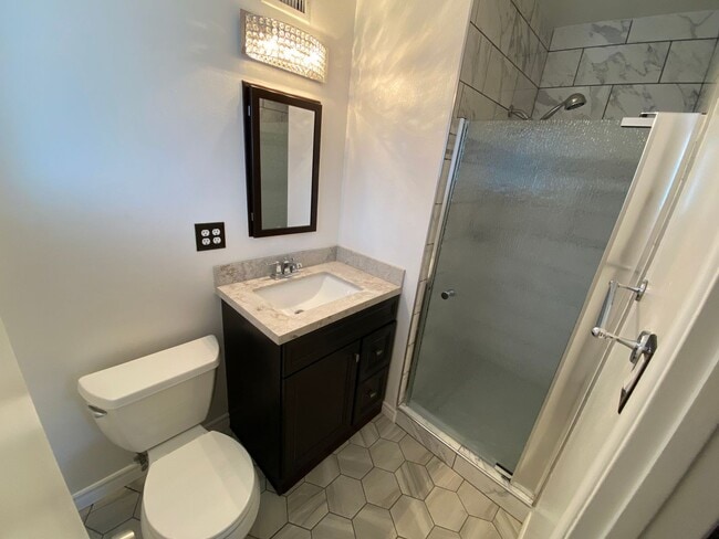 Photo - 5 Rooms, Great Covered Patio!! (Lease out,...