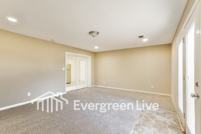 Photo - 3106 Jeanee Rd