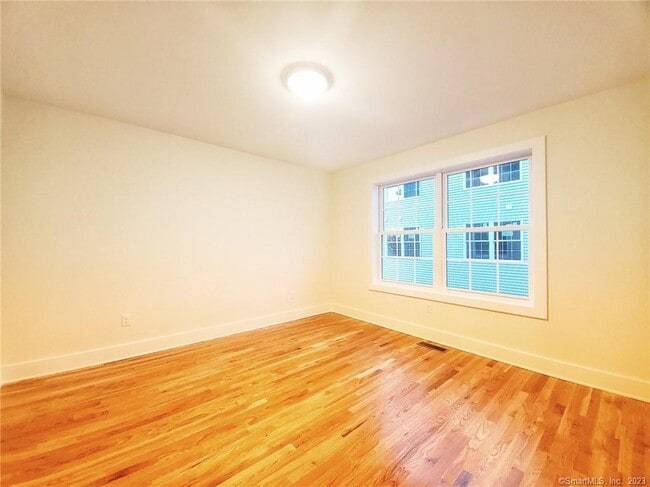 Photo - 30 Ferris Ave Unit B7