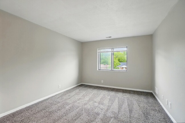 Photo - 480 Pedretti Ave Unit Apt 1